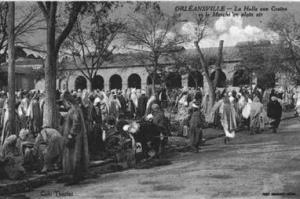 Orleansville, La halle aux grains et le marché en plein air