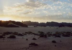 Lever de soleil sur le Tassili des ajjer, DJANET