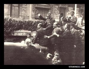 Ahmed Benbella en compagnie de Jamel Abdennaser