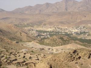Vue sur la commune de Menaa