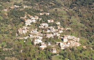 Ighil-Igoulmimene ATHOUATAS BEAU VILLAGE DE KABYLIE