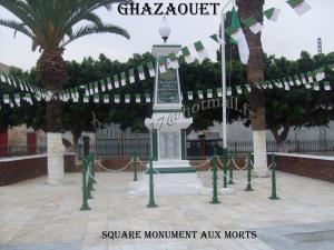 GHAZAOUET--SQUARE MONUMENT AUX MORTS--