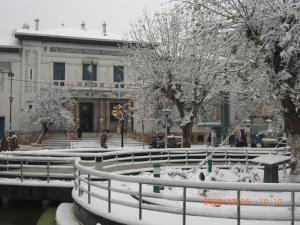 Tiaret en neige_la place carnot et la grande poste