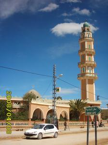 La mosquée du centre   ''Omar Ibn abdelaziz''