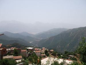 Ait Frah  Au loin Thakhoukht.