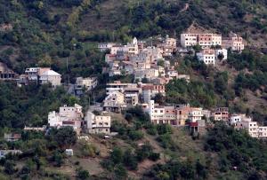 Tizi Oumalou, Abi (Bou) Youcef