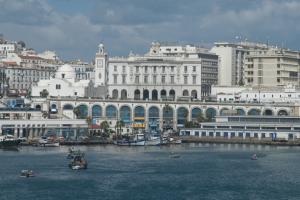 Alger vieille mosquée vue du ferry