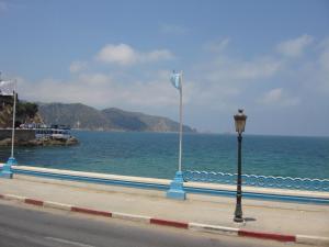 Restaurant a Skikda, Algerie Juillet 2008