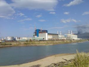 Plage de Skikda pr?s de la station de Liqu?faction de gaz