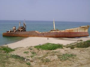 Un Bateau Cargo ?chou?