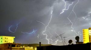 une Nuit d'Orage sur Annaba