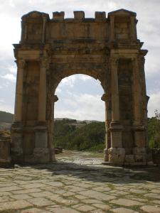Porte Monument de l'époque Romaine