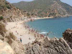 Plage de Skikda en Période Estivale