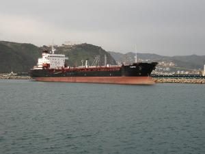 Pétrolier accosté au port de Skikda