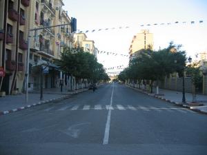 Sidi-Bel-Abbes - Centre Ville - Rue Prudon vers Collège Leclerc des 4 Horloges