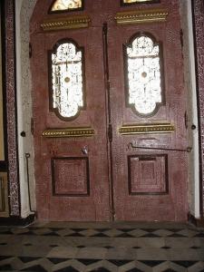 Sidi-Bel-Abbes - 15 au 17 Juin 2008 - Centre Ville - La porte d'entrée de la Mairie vue de l'Intérieur - Photo Annie