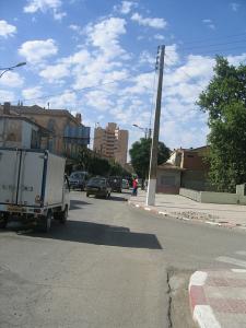 Sidi-Bel-Abbes - Fg Marceau - Rue Loubet de la Place de la république vers Monument aux Morts
