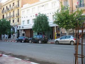 Sidi-Bel-Abbes - Centre Ville - Rue Prudon - Banque S.G. à  la place du Printania