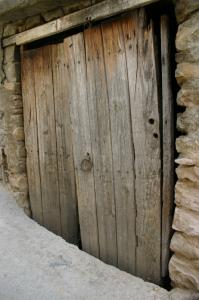 IGHIL IGOULMIMENE CES PORTES SE REFERMENT SUR LA MEMOIRE