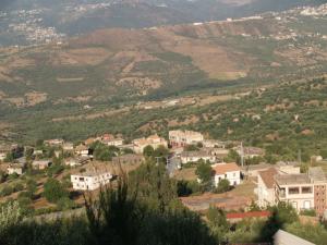 Ighil Igoulmimene .CONTINUER L'OEUVRE DES PARENTS ET GRANDS PARENTS