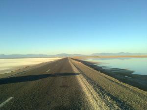 Route longeant la Sebkha de Msila