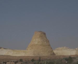 Montagnes Façonnée Naturellement aux Alentours de Mascara