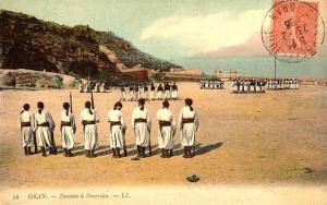 Oran - Zouaves à l'Exercice (Période coloniale)