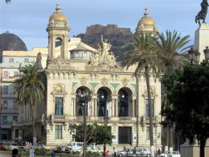 Oran, Théâtre et Santa Cruz au fond