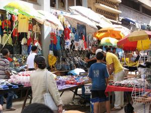 Marché de Vêtements à Oran