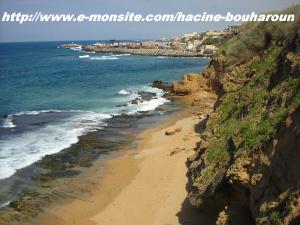 Bouharoun la plage du Carachette (Rocher plat)