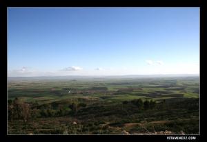 La commune de Tessala vue de Djbel Tessala, L'Atlas Tellien en arrière plan.