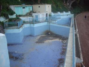 bassin de la piscine de sour