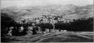 Le mont Matrona qui domine le village