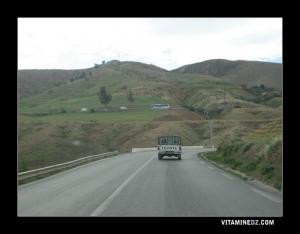 Route vers Mascara traverçant les Monts des Beni Chougrane