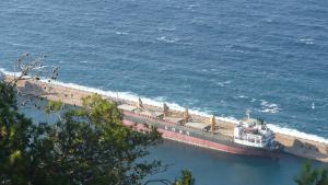 Navire Pétrolier accostant au port d'Oran