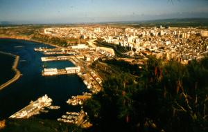 Oran, Port Commercial, vue de Mourdjadjo (1983)