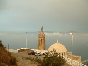 Oran, La Chapelle Santa Maria vue du Fort Santa Cruz