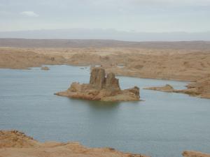 L'île du Barrage de BREZINA (El Bayadh)