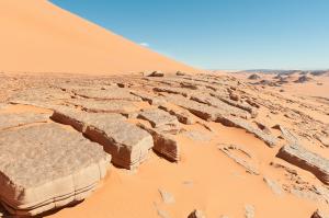 Roches façonnées par l'érosion (Illizi)