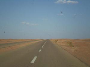 Sur la route - Illizi-Aéroport Takhamalt