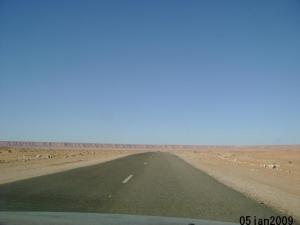 Près de la Grade falaise d'Illizi