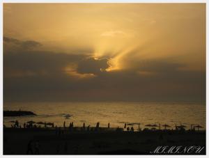 Une Plage de Boumerdes en période estivale