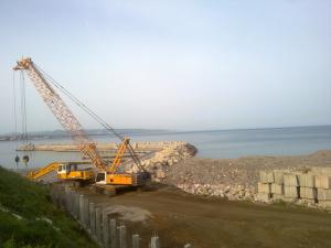 Travaux publics sur le port de Boumerdes