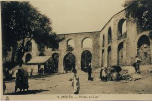Bab Lakwasse période coloniale  porte de Lodi à Médéa