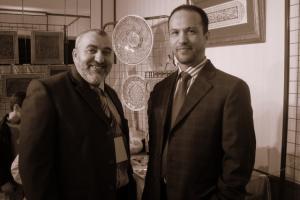 Le Céramiste Ould Ramoul kamel avec le Calligraphe Encadreur de cet Atelier , monsieur Behiri Mohamed