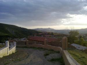 Petite Bourgade dans la Périphérie de Tissemssilt
