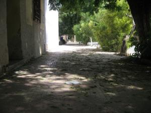 Près de la fontaine municipale de Tissemssilt