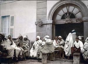 Un Café à Alger au Début du 20 ème Siècle