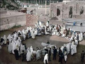 Image d'Amuseur de Foule à Alger au début du 20 ème Siècle