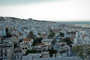 Alger le soir d'El Mouradia